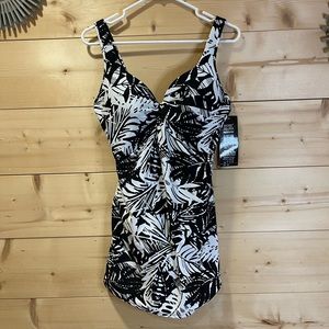 Shore Shapes Women’s Shaping One Piece Bathing Suit Sz 14